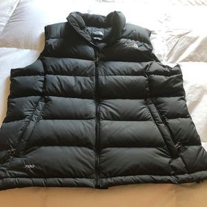The North Face Black 700 Vest